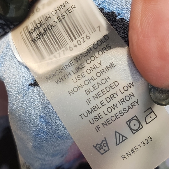 Vince Camuto Womens Floral Long Sleeves V Neck Blouse size S - Picture 9 of 10